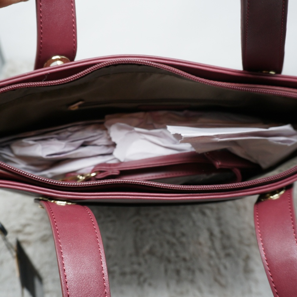 Handbag - Picture 3 of 4